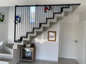 escalier béton ciré maison haut de gamme